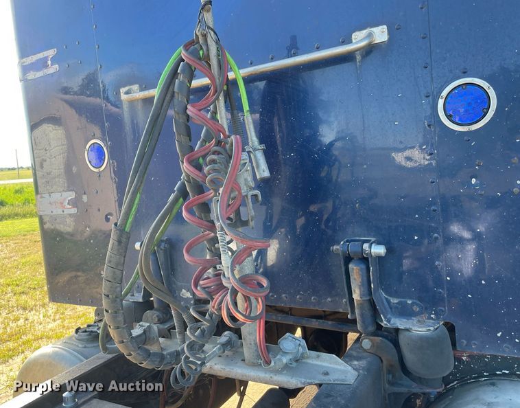 image for item LY9784 1994 Peterbilt 379  semi truck