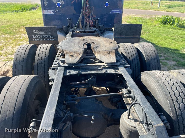 image for item LY9784 1994 Peterbilt 379  semi truck