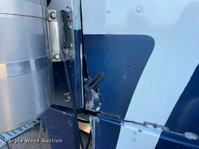 image for item LY9784 1994 Peterbilt 379  semi truck