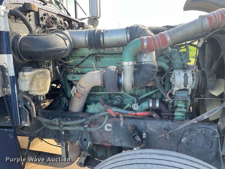 image for item LY9784 1994 Peterbilt 379  semi truck