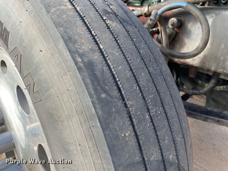 image for item LY9784 1994 Peterbilt 379  semi truck