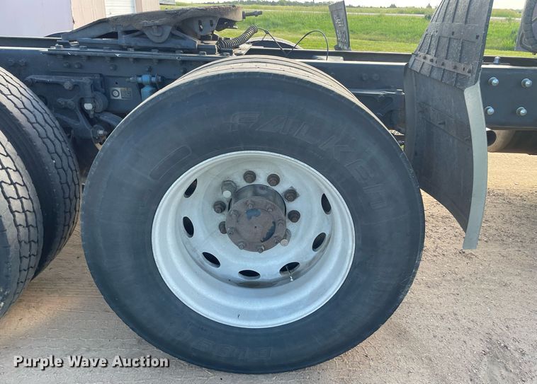 image for item LY9784 1994 Peterbilt 379  semi truck