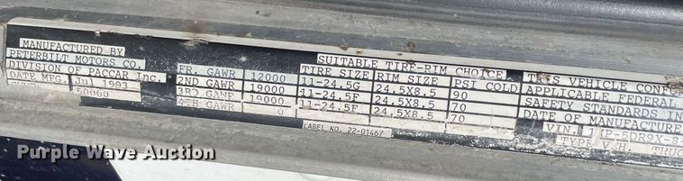 image for item LY9784 1994 Peterbilt 379  semi truck