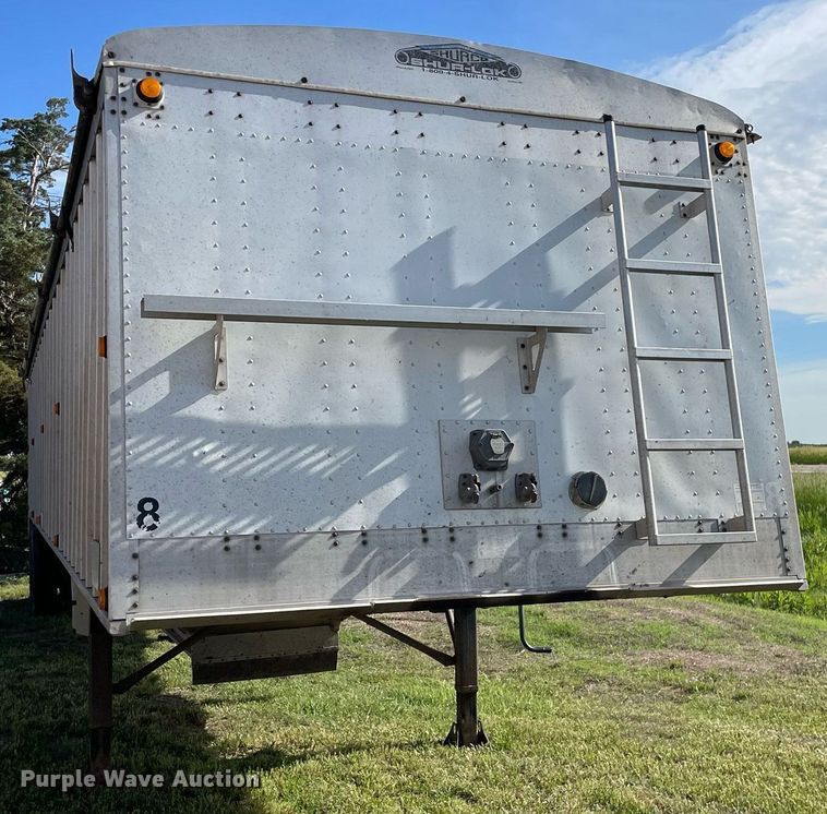 image for item LY9785 2005 Cornhusker  grain trailer