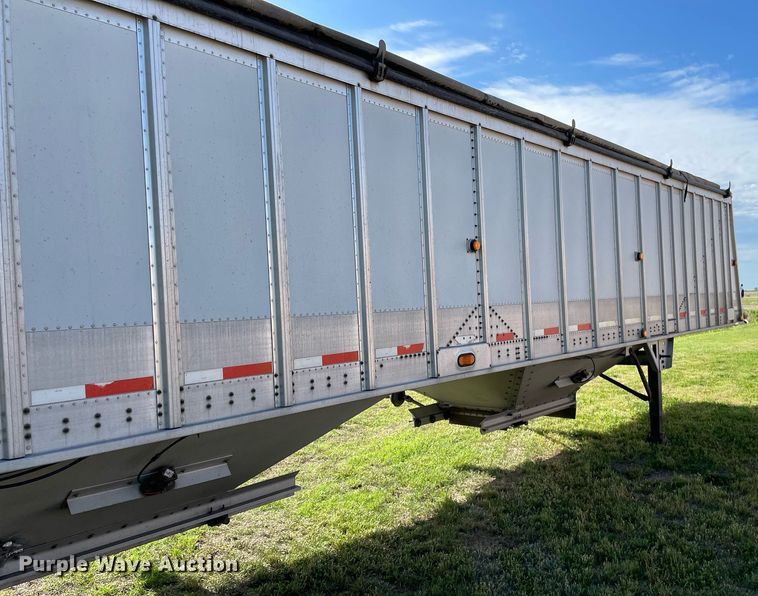 image for item LY9785 2005 Cornhusker  grain trailer