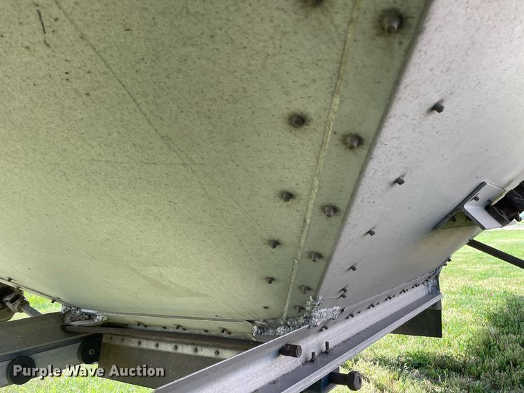 image for item LY9785 2005 Cornhusker  grain trailer