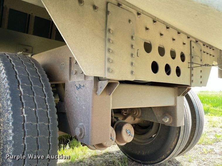 image for item LY9785 2005 Cornhusker  grain trailer