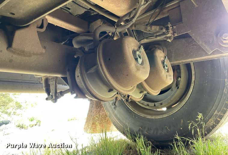 image for item LY9785 2005 Cornhusker  grain trailer