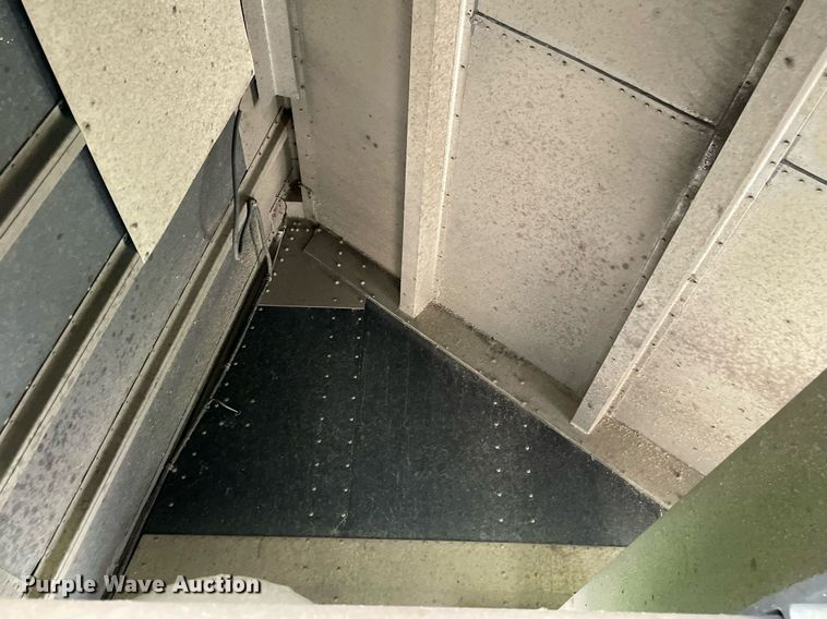 image for item LY9785 2005 Cornhusker  grain trailer