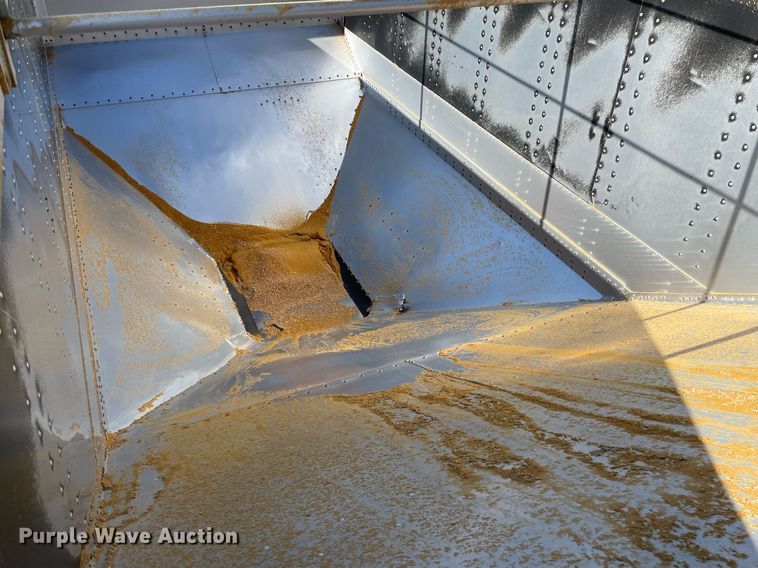 image for item LY9785 2005 Cornhusker  grain trailer