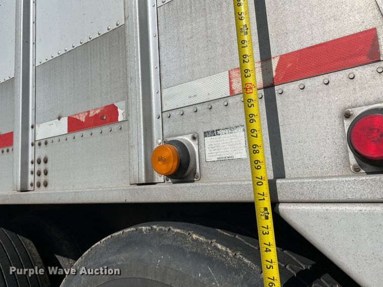 image for item LY9785 2005 Cornhusker  grain trailer