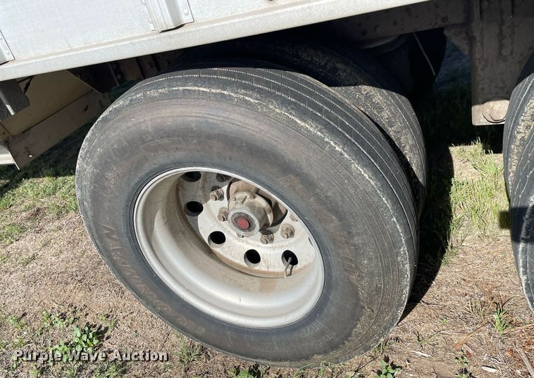 image for item LY9785 2005 Cornhusker  grain trailer