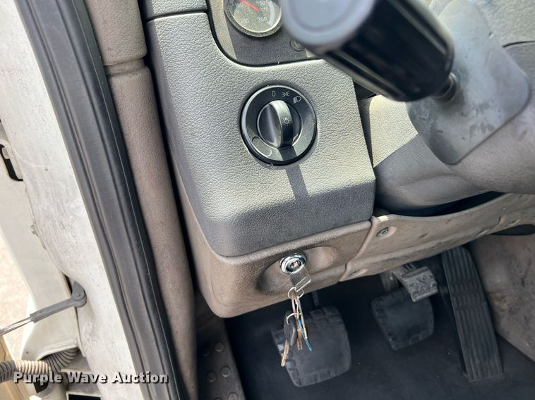 image for item MF9968 2012 Freightliner Cascadia 125  semi truck