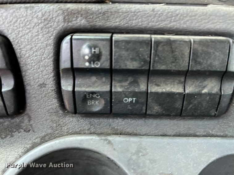 image for item MF9968 2012 Freightliner Cascadia 125  semi truck