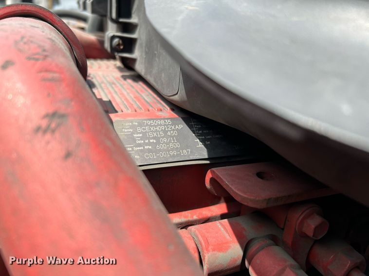 image for item MF9968 2012 Freightliner Cascadia 125  semi truck