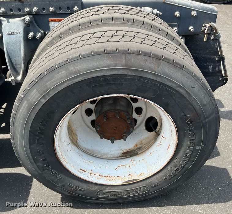 image for item MF9968 2012 Freightliner Cascadia 125  semi truck