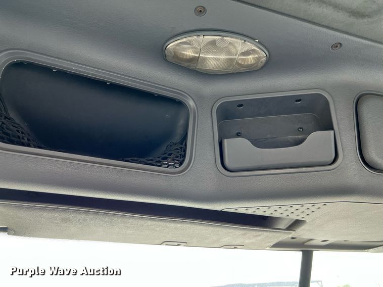 image for item MF9969 2012 Freightliner Cascadia 125  semi truck