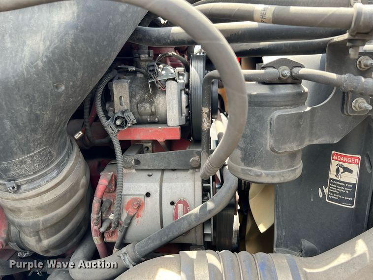 image for item MF9970 2013 Freightliner Cascadia 113  semi truck