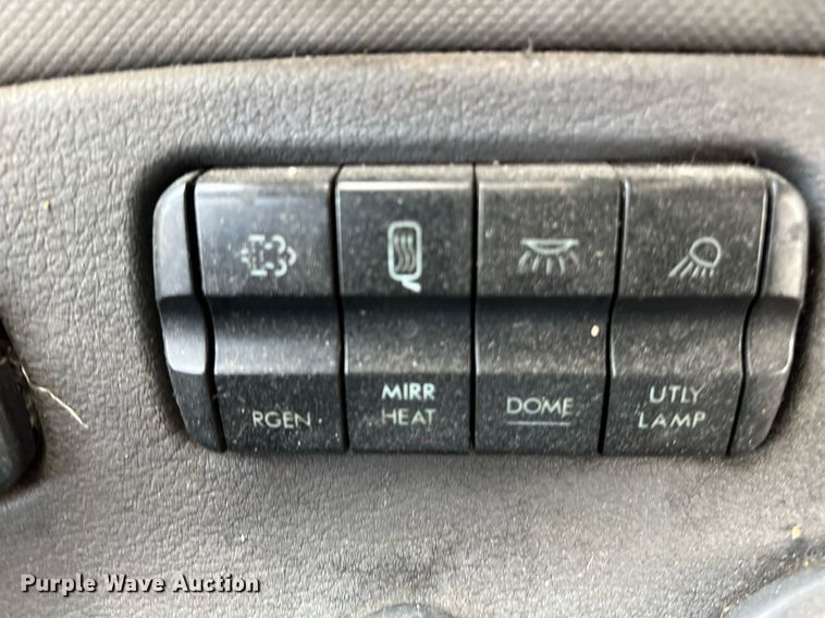 image for item MF9971 2012 Freightliner Cascadia  semi truck