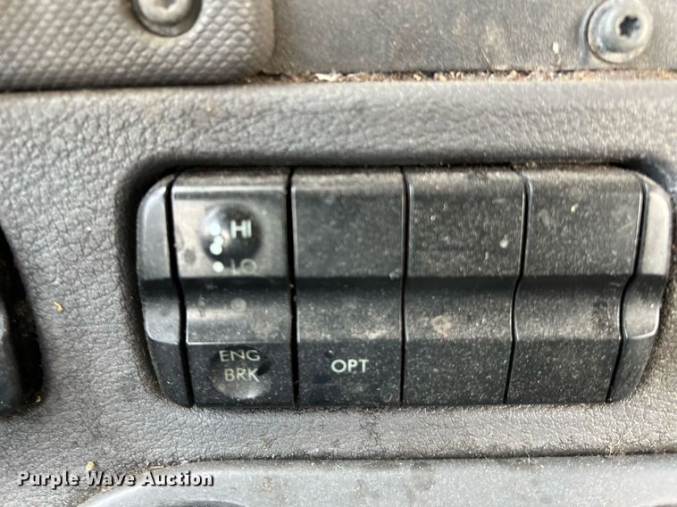 image for item MF9971 2012 Freightliner Cascadia  semi truck