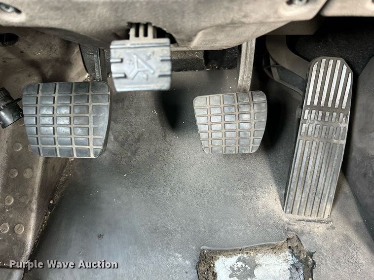 image for item MF9971 2012 Freightliner Cascadia  semi truck