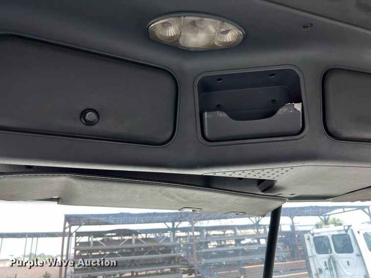 image for item MF9971 2012 Freightliner Cascadia  semi truck