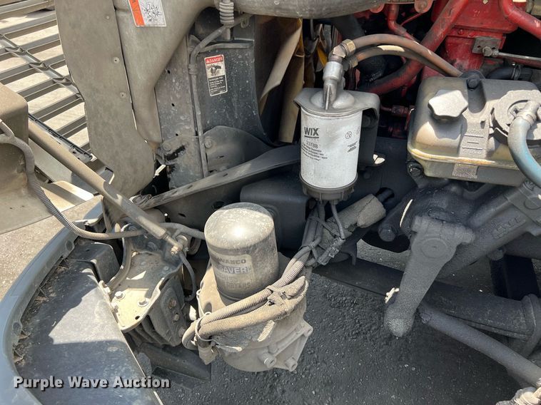 image for item MF9971 2012 Freightliner Cascadia  semi truck