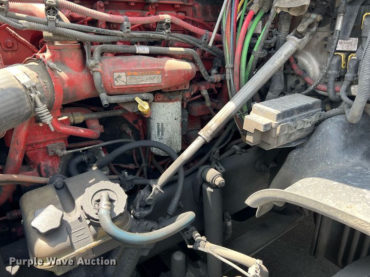 image for item MF9971 2012 Freightliner Cascadia  semi truck