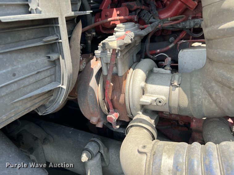 image for item MF9971 2012 Freightliner Cascadia  semi truck