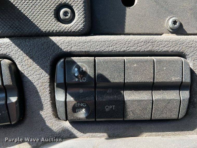 image for item MF9972 2012 Freightliner Cascadia 125  semi truck