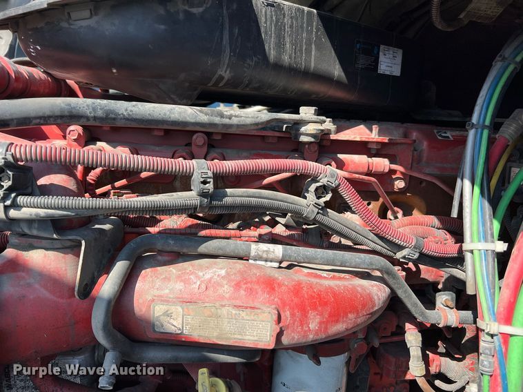 image for item MF9972 2012 Freightliner Cascadia 125  semi truck