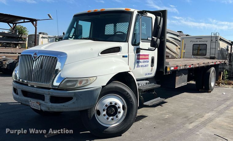 image for item MF9973 2012 International DuraStar 4300  flatbed truck