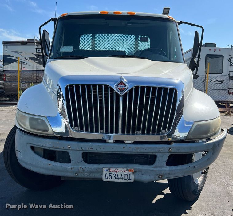 image for item MF9973 2012 International DuraStar 4300  flatbed truck