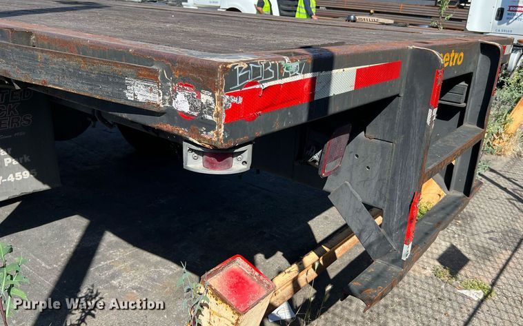 image for item MF9973 2012 International DuraStar 4300  flatbed truck