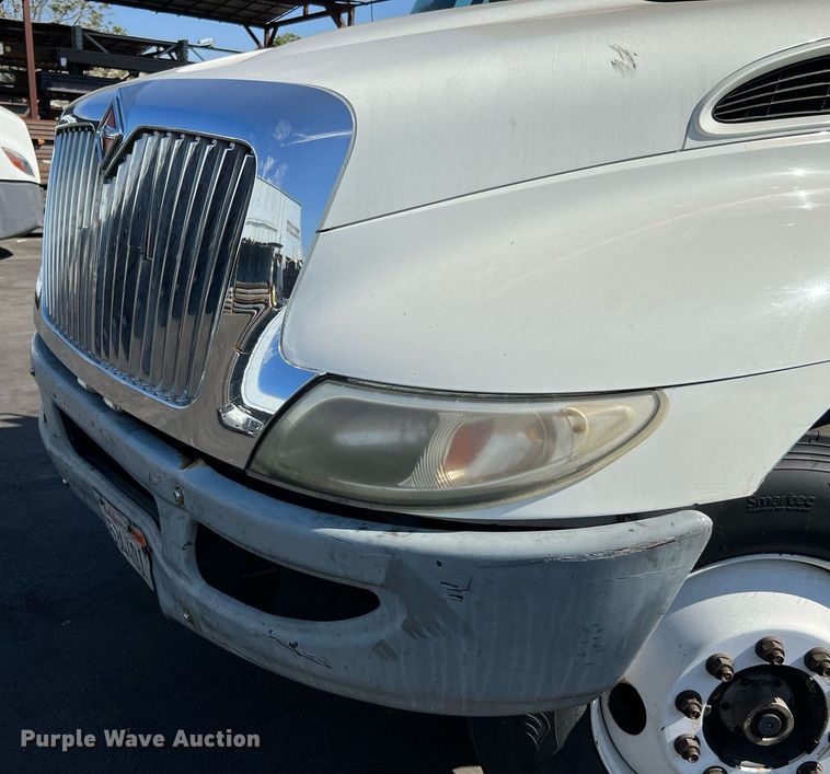 image for item MF9973 2012 International DuraStar 4300  flatbed truck