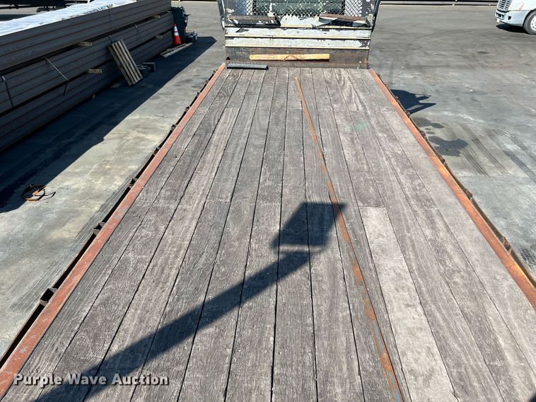 image for item MF9973 2012 International DuraStar 4300  flatbed truck