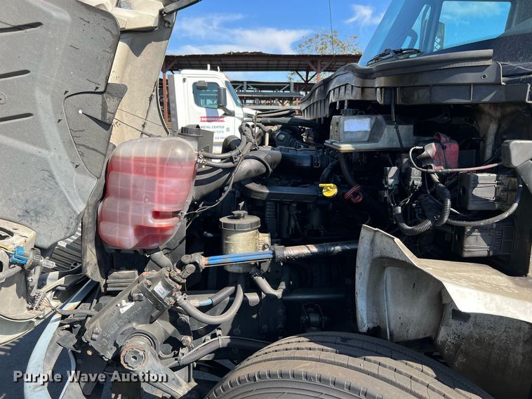 image for item MF9973 2012 International DuraStar 4300  flatbed truck