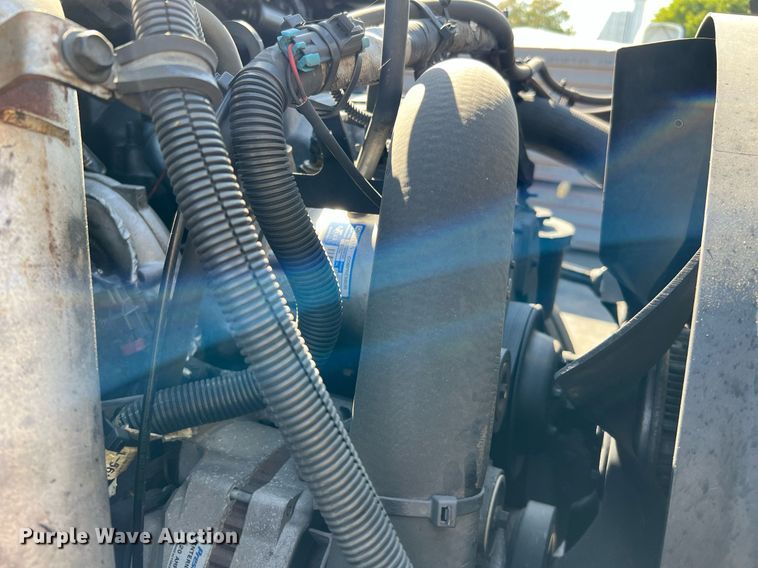 image for item MF9973 2012 International DuraStar 4300  flatbed truck