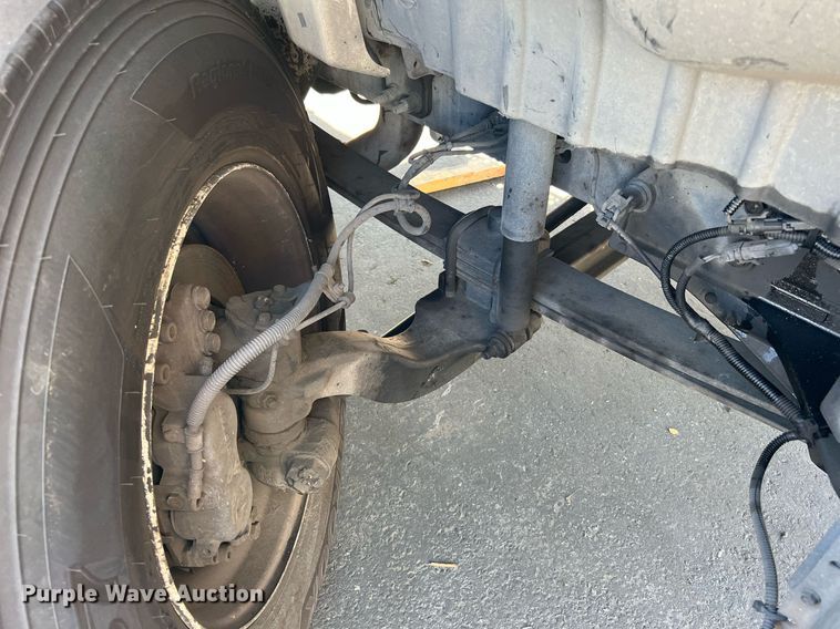 image for item MF9973 2012 International DuraStar 4300  flatbed truck