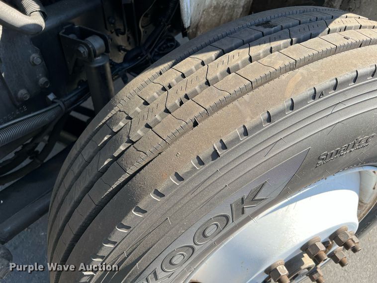 image for item MF9973 2012 International DuraStar 4300  flatbed truck