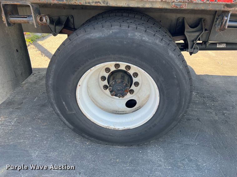 image for item MF9973 2012 International DuraStar 4300  flatbed truck