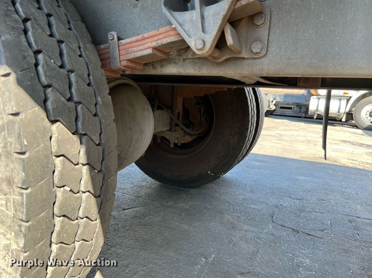 image for item MF9973 2012 International DuraStar 4300  flatbed truck