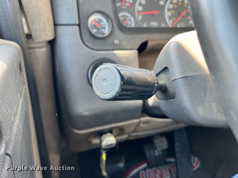 image for item MF9974 2012 Freightliner Cascadia 125  semi truck