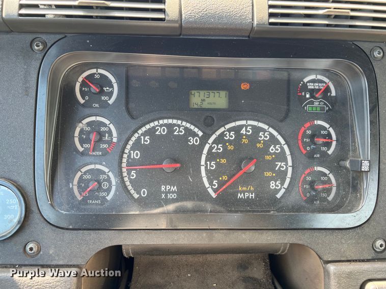 image for item MF9974 2012 Freightliner Cascadia 125  semi truck