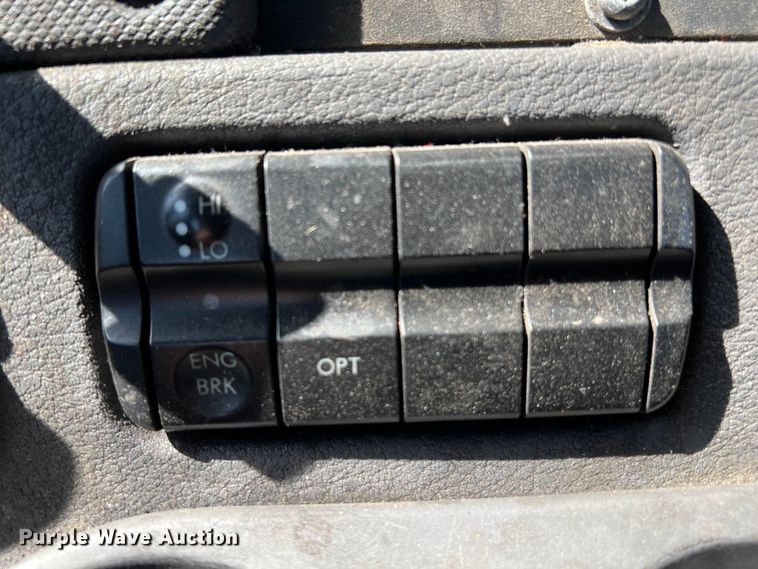 image for item MF9974 2012 Freightliner Cascadia 125  semi truck