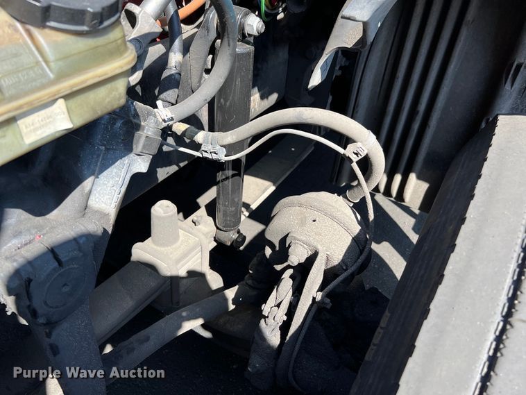 image for item MF9974 2012 Freightliner Cascadia 125  semi truck