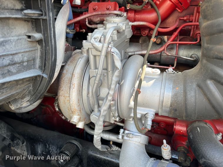 image for item MF9974 2012 Freightliner Cascadia 125  semi truck