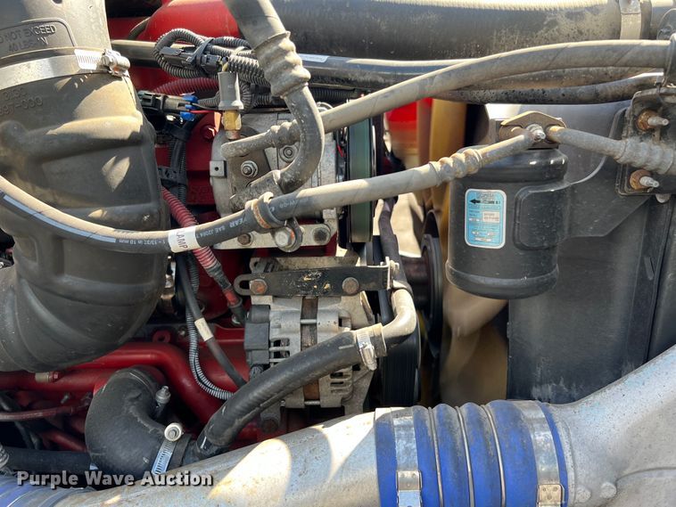 image for item MF9974 2012 Freightliner Cascadia 125  semi truck