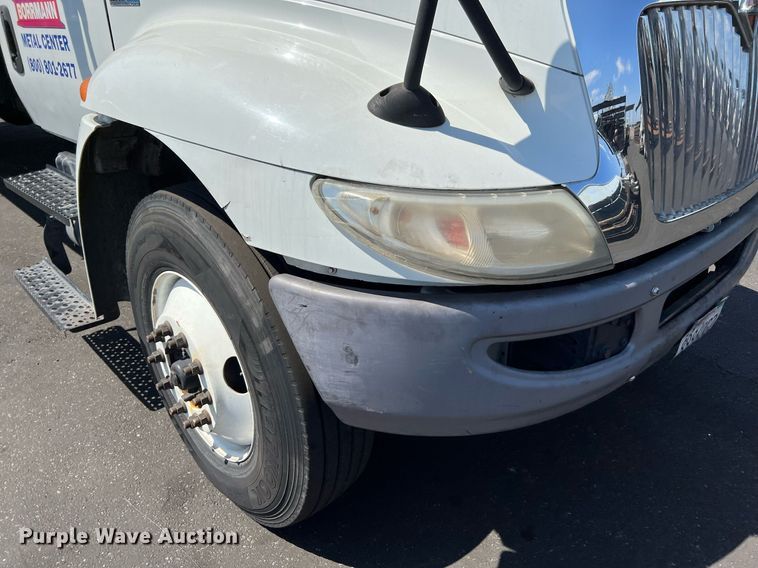 image for item MF9975 2013 International DuraStar 4300  flatbed truck