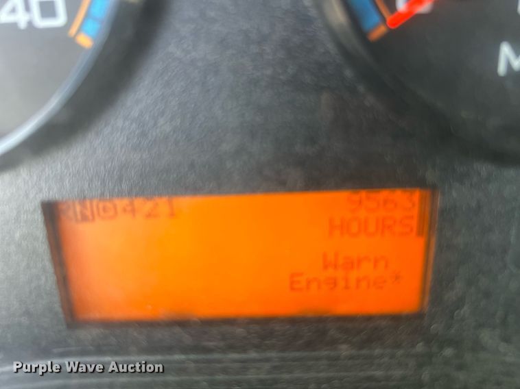 image for item MF9975 2013 International DuraStar 4300  flatbed truck